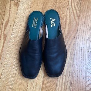Act. Leather Espadrilles